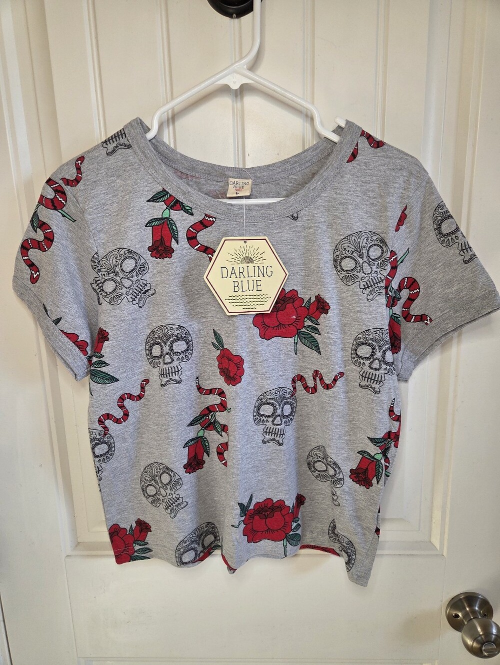 NWT Rose Skull Snake Print Darling Blue Gray Tshirt